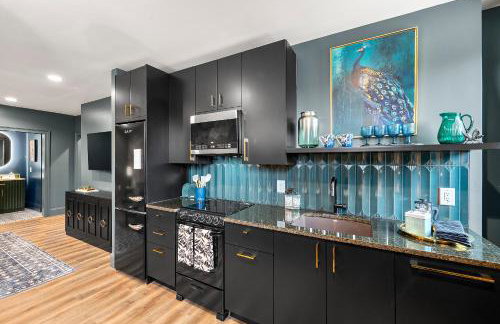 Opulent Loft on Main St -Walk to Stone Mtn Park! - Foto 13