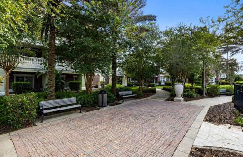 MINUTES FROM DISNEY 3bed 3bath Poolside at LUXURIOUS RESORT - Foto 31