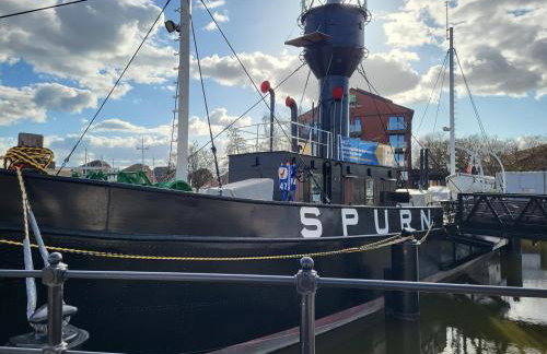 Peaceful Waterfront Apartment, Private Parking, Hull Marina - Foto 29