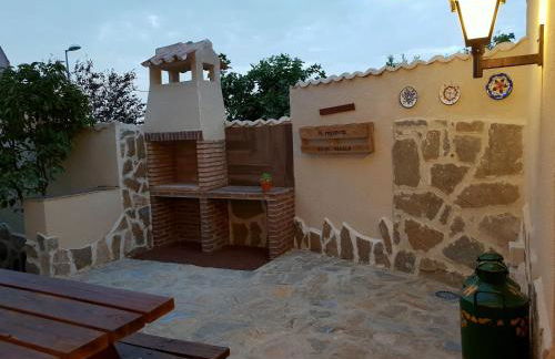 Entreacebedas rural&vacaciones, alojamientos con jardín PRIVADO, barbacoa y chimeneas - Foto 31