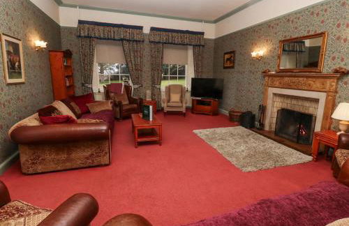 Cheviot Manor - Photo 6