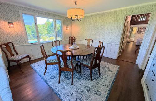 WOW New Spectacular Franconia Home - history - views - fire pit - hot tub - pool - grandeur - MUST SEE - Foto 46