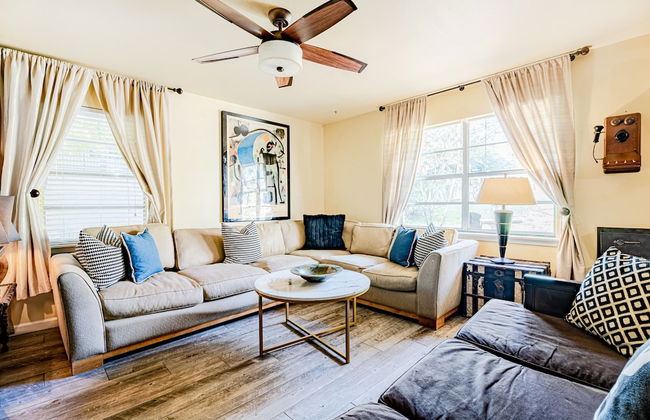 Mr. Wilson - Photo 13