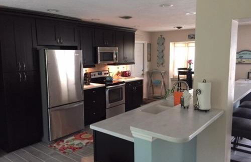 Tropical Beach House- 100 Steps to the Gulf! - Foto 11