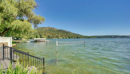Waterfront Deck with Fire Pit Lake Spokane Gem! - Foto 2