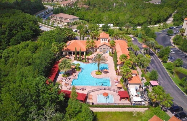 Tuscan Dream 2 Bedroom Condo by RedAwning - Photo 26