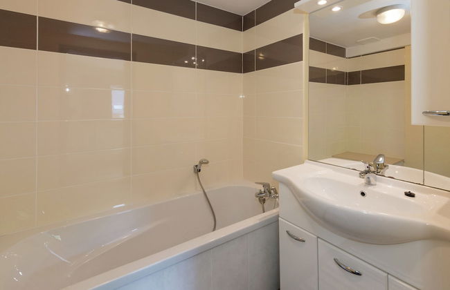 Large Group House with Welness Equipment & Swimming Pool near Malmédy - Foto 14