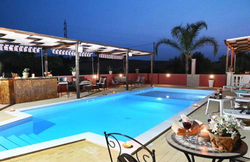Villa Radiosa In Sicily with private fenced pool, Please read, leggete, HOST INFO for correct cost - Foto 48