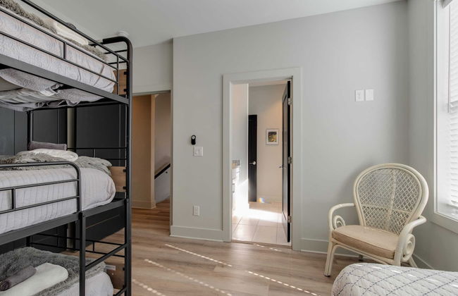 Spectacular Condo Rooftop Deck Great for Groups - Photo 1