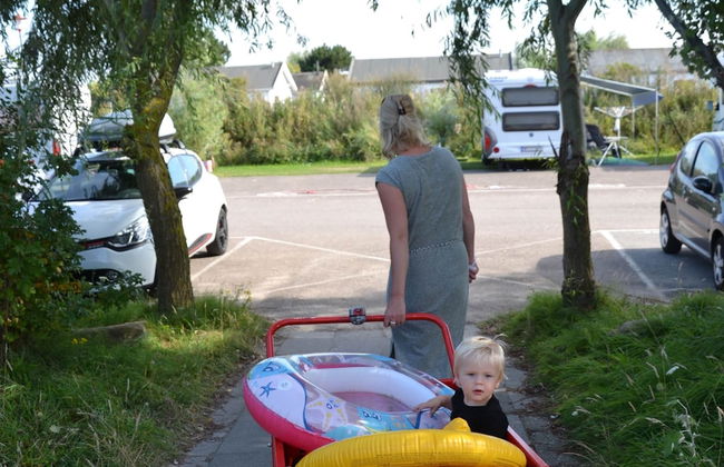 Bungalow in South Holland With Unique Design - Photo 28