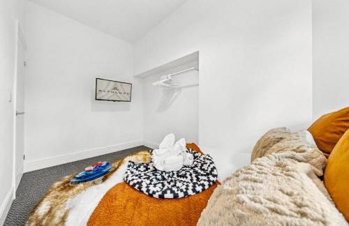 Clover House Stunning Cosy Cottage 3BR By AltoLuxo Short Lets & Serviced Accommodation With Free WiFi & Parking - Foto 34