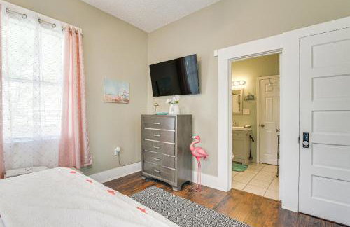 half Mi to Seawall! Family Home with Furnished Patio - Foto 15