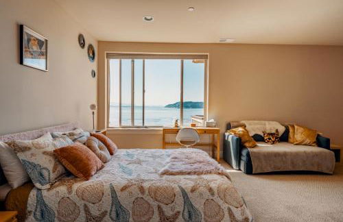 Stunning House with Views of Puget Sound! Ideal for Family Reunions - Photo 50