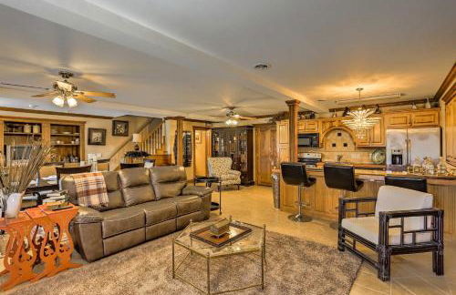 Historic Cedar Hill Mansion on Large Farm with Pool! - Foto 31