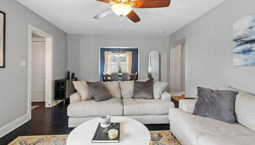 House in a Quiet Neighborhood Downtown - Foto 4