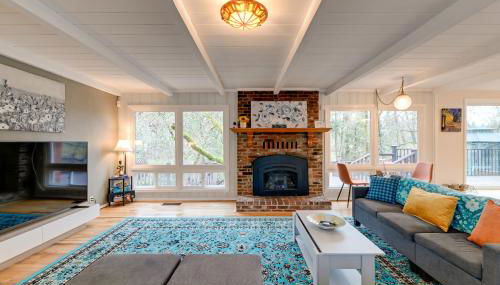 Spacious Grants Pass Home with Hot Tub and River Views - Foto 3