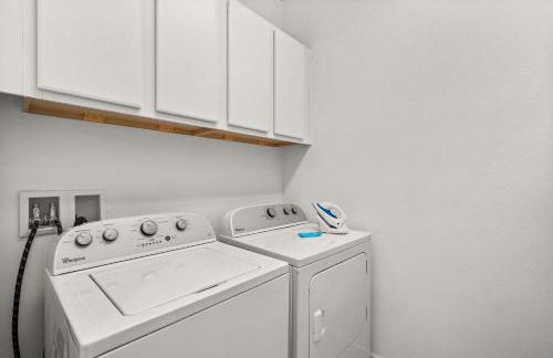 Heated Pool Lazy River Game Room 12 MI to Disney - Foto 51