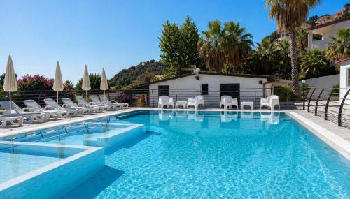 Ninfa Sul Mare Apartments - Piscina con Area Relax e Parcheggio Gratuito - Foto 2