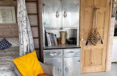 Romantic cliff top chalet at Whitsand Bay beach - Photo 6