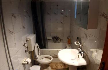 Glyfada's Family Apartment - Photo 37