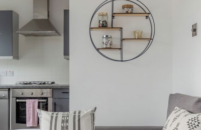 Bright 2 Bedroom Flat in Lambeth With Balcony - Foto 13