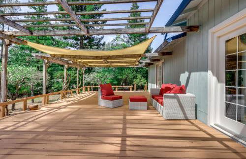 Pool and Deck Wine Country Hideaway in Middletown! - Foto 2