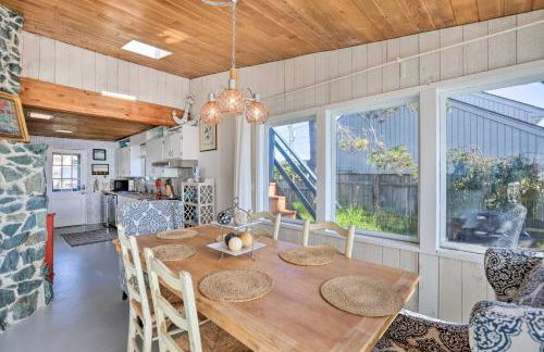Waterfront Ferndale Home Deck and Beach Access - Foto 10