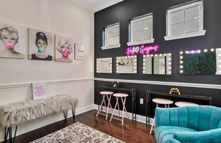 Poolside Tampa Stay- Game Room & Glam Room- Pool- Darts- Pool Table- Next to MacDill AFB - Foto 1