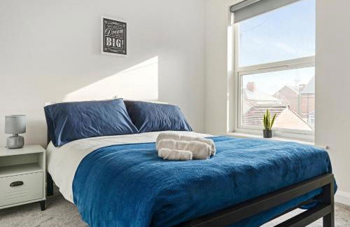 Lovely 2 Bedroom House - Free Parking - Accommodation near QMC Hospital & University of Nottingham - Suitable for Short Stays & Long Stays - Photo 17