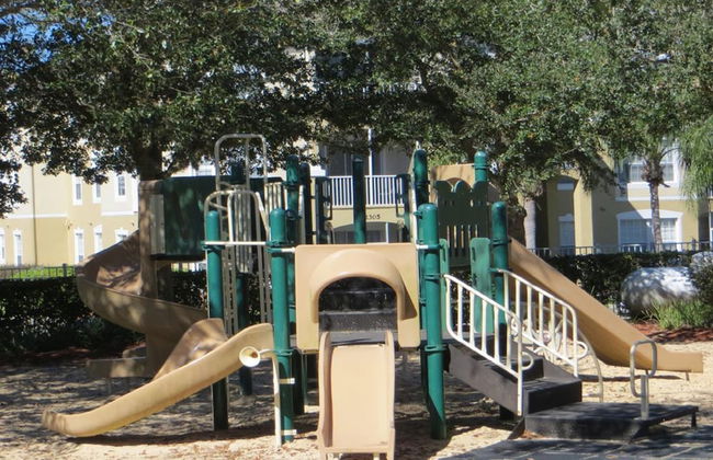 Adventureland Oasis - Resort Near Disney - Photo 59