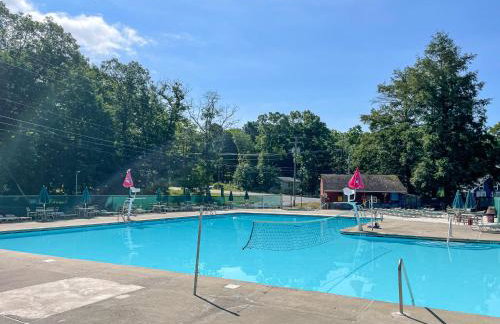 Lakefront Home, Hot Tub, Pool Access, Boats, Pets - Photo 31