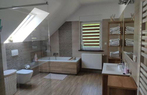 Dom nad rzeką - Foto 14