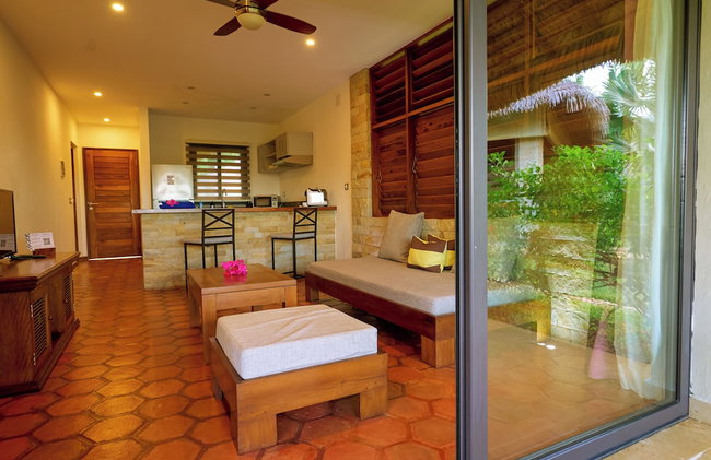 Home The Residence - Photo 27