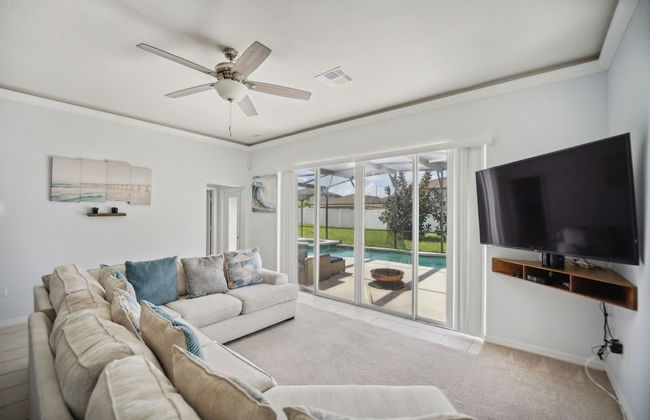 Elegant 5br Villa With Private Pool 5 Bedroom Home by RedAwning - Photo 18