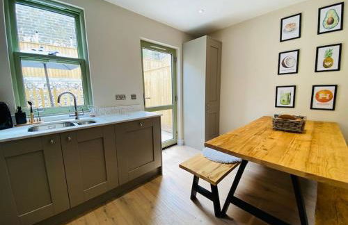 Luxurious Beach House Chesil Beach. Sleeps 6 - Photo 11