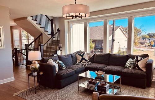 Luxury Modern KC Home Olathe Overland Park - Foto 12