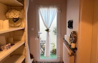 Dans Maison privée Appartement de charme, 70m2 avec pergola Et jardin à 15min centre de Strasbourg Chez Regine - Foto 7