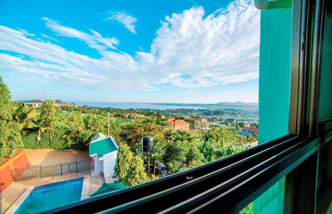 Victoria View Hotel - Photo 25