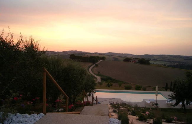 Family Villa, Pool and Country Side Views, Italy - Foto 17