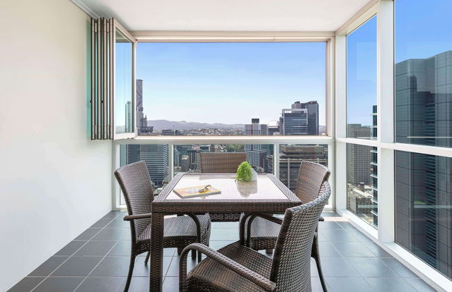 Oaks Brisbane Festival Suites - Photo 12