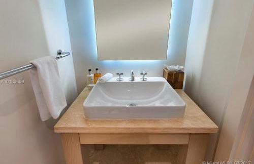 1 Hotel & Homes Miami Beach Oceanfront Residence Suites By Joe Semary - Foto 51