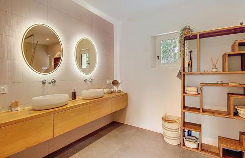 Superbe Mas Provençal rénové avec piscine, billard et climatisation à Paradou - Foto 41