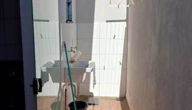 Kitnet mobiliada aconchegante - Foto 2