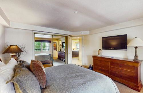 Torian Plum Condominiums - Foto 84