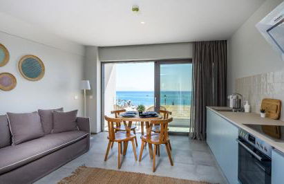 NOA BEACHFRONT SUITES - Foto 35