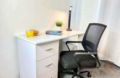 3-Bedroom spacious House, Private garden, Prime location, WiFi, Netflix - Foto 23