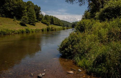 Stone's Throw Bungalow-- Hot Tub, Modern & Updated, Sleeps 2 - Foto 24