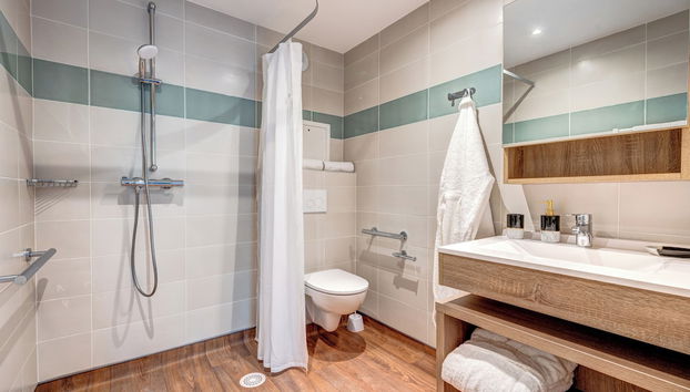 Baño accesible en silla de ruedas