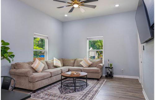 Comfort and Style 4br/3ba Near Riverwalk and Dtown - Foto 10