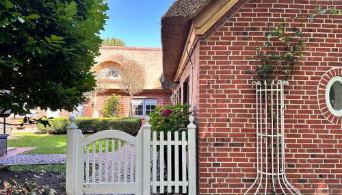 Sky & Sand Homes Sturmmöwe I Reetdach-Refugium mit Parkgarten in SPO - Photo 5